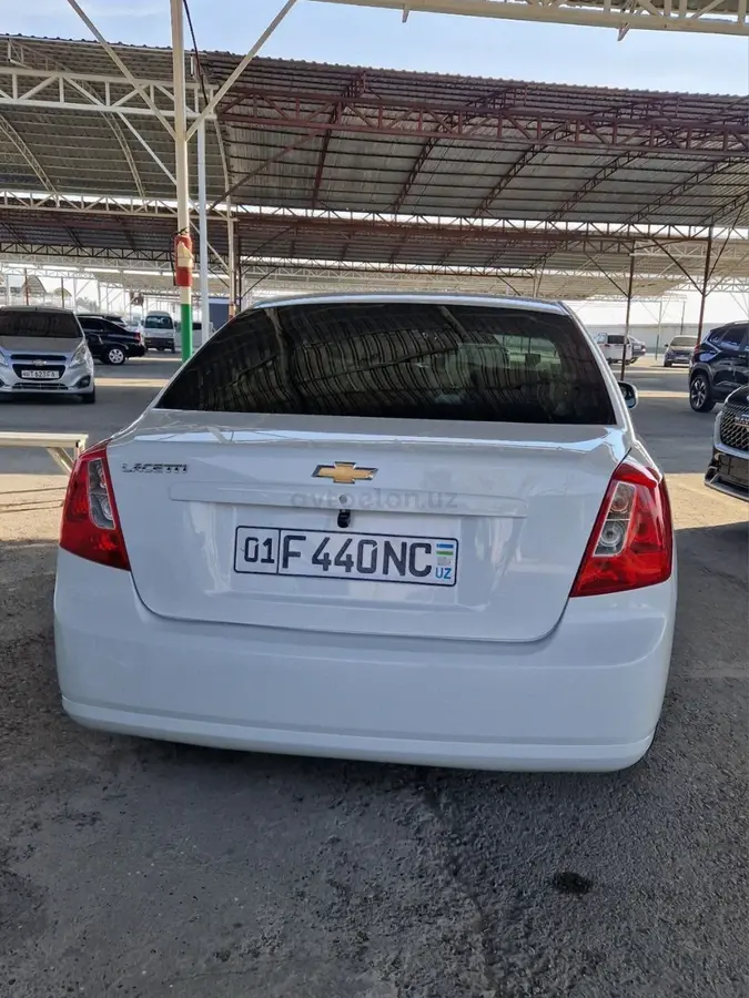 Chevrolet Gentra,  2 позиция
