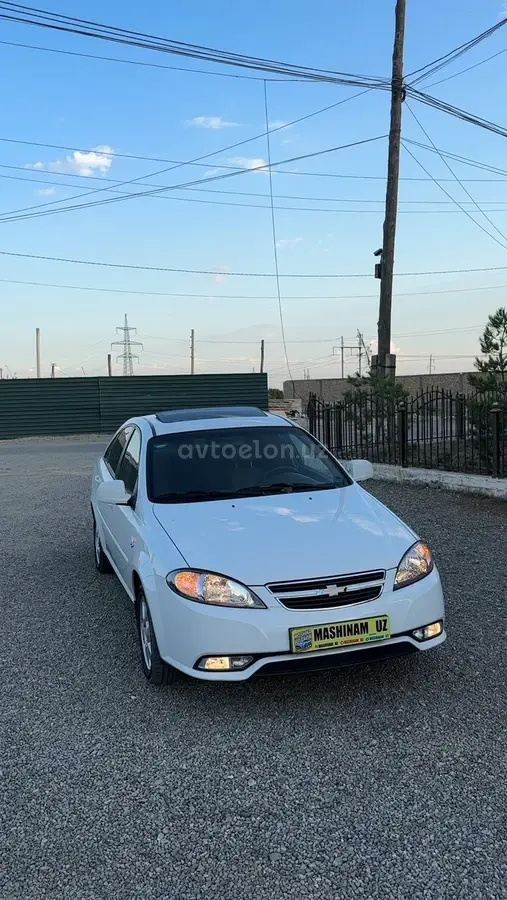 Chevrolet Gentra,  3 позиция