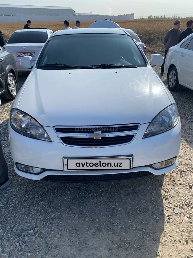 Chevrolet Gentra,  3 позиция