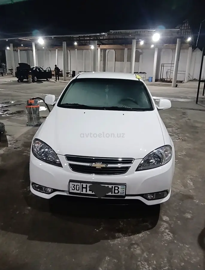 Chevrolet Gentra,  1 позиция