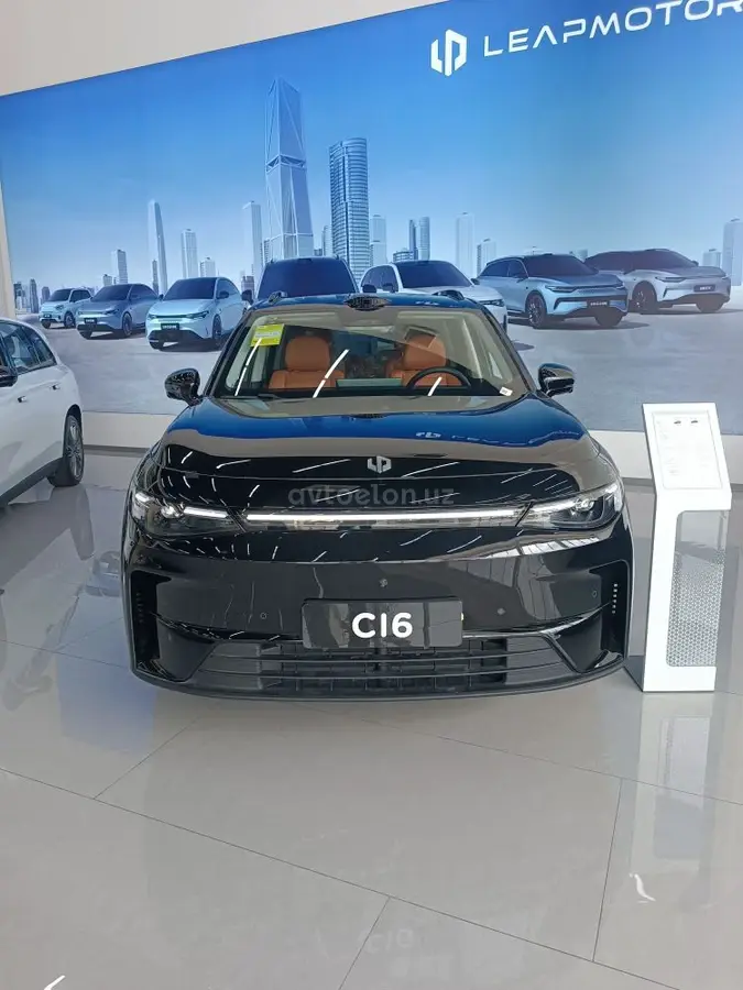 Leapmotor C16