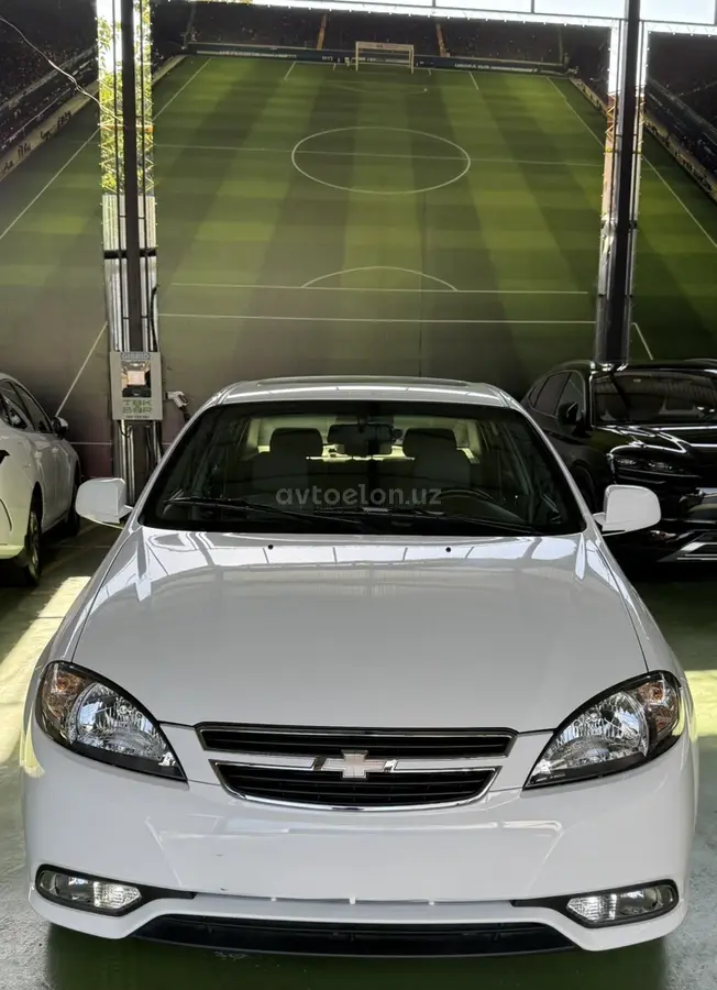 Chevrolet Gentra,  3 позиция