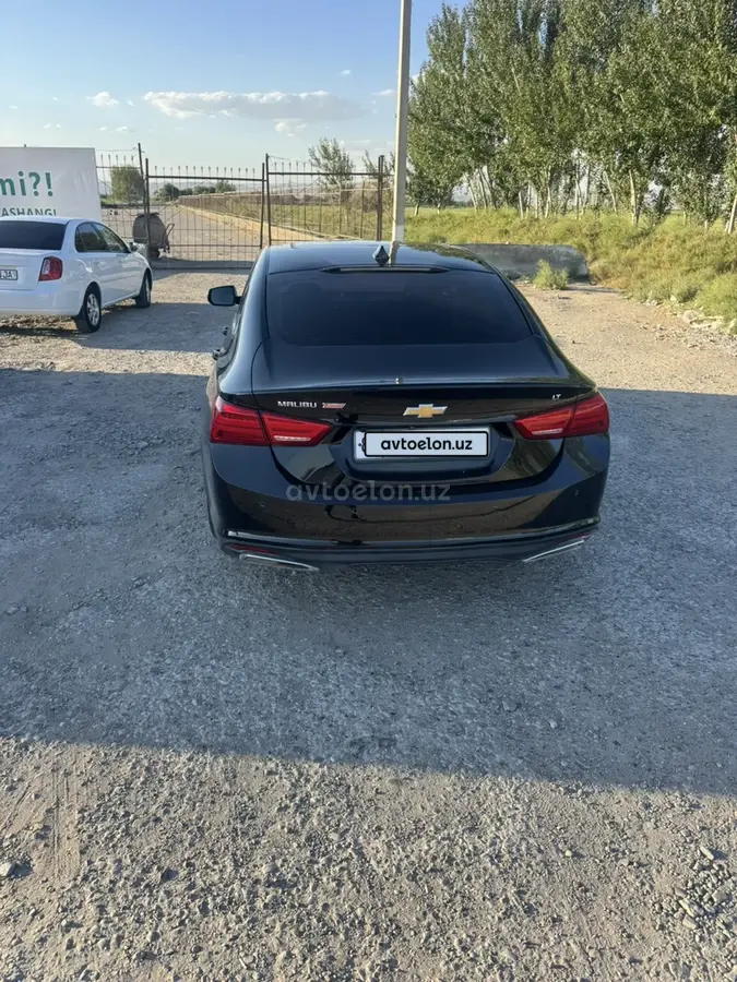 Chevrolet Malibu 2