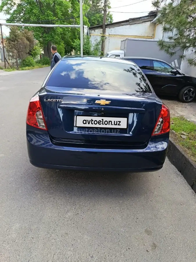 Chevrolet Gentra,  3 позиция