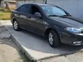 Мокрый асфальт Chevrolet Lacetti, 2 позиция 2022 года, КПП Механика, в Ахангаран за 10 000 y.e. id7490508