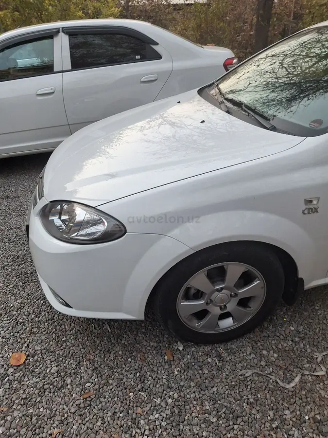 Chevrolet Gentra,  3 позиция