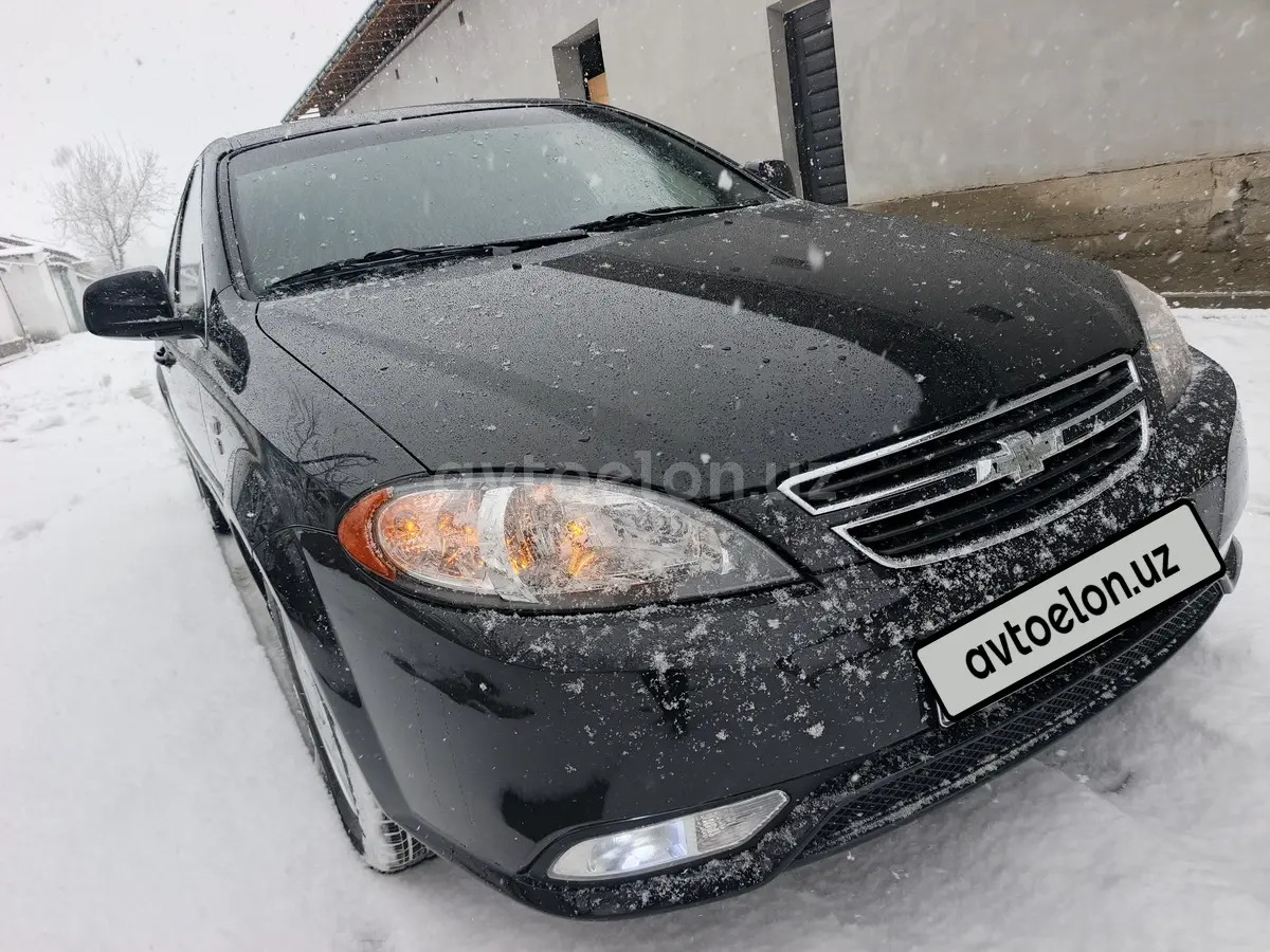 Chevrolet Gentra,  1 позиция Газ-бензин