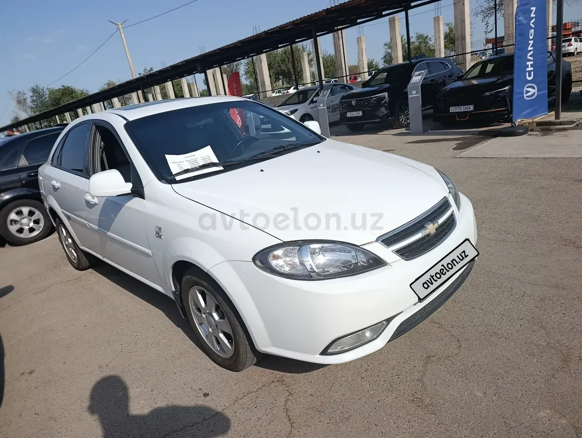 Chevrolet Gentra,  3 позиция