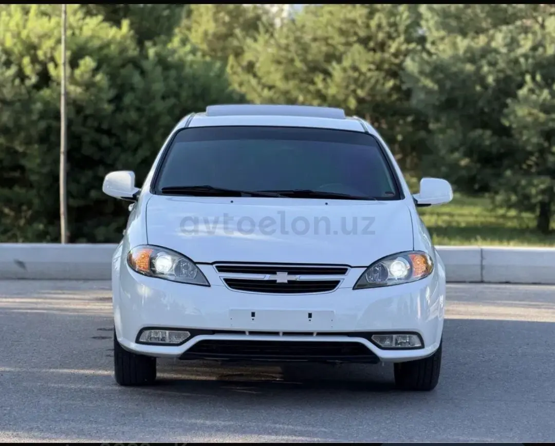 Chevrolet Gentra,  3 позиция