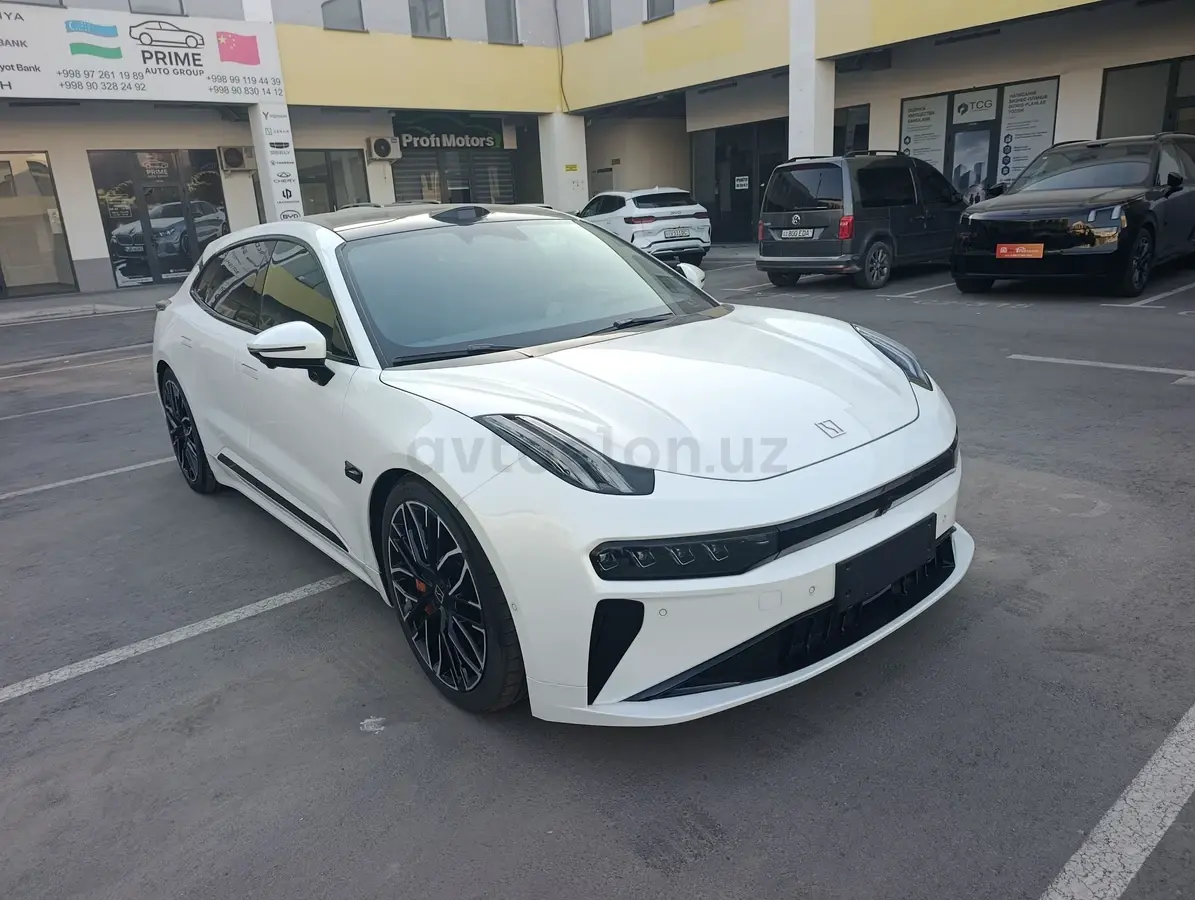 Zeekr 001