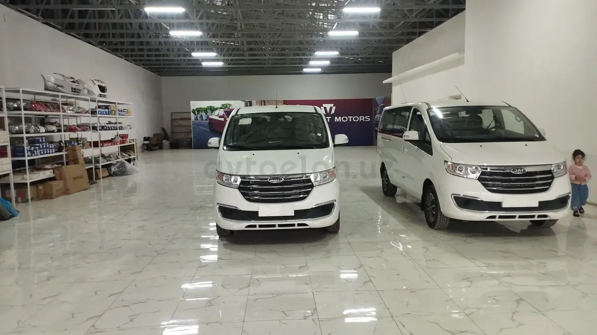JAC M3