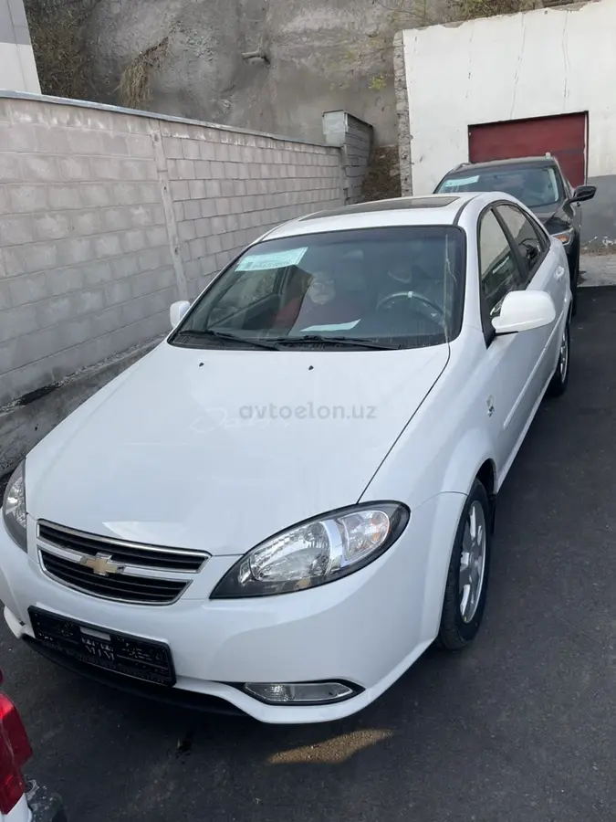 Chevrolet Gentra,  3 позиция