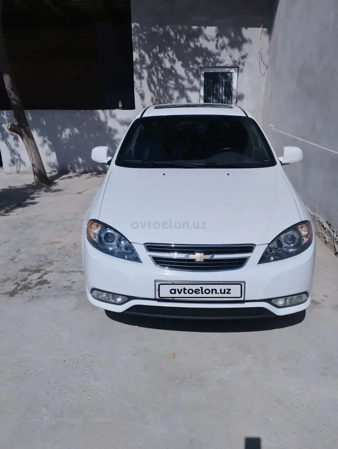 Chevrolet Gentra,  3 позиция