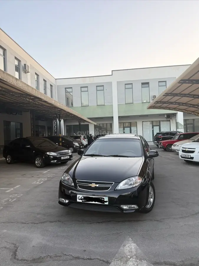 Chevrolet Gentra,  3 позиция