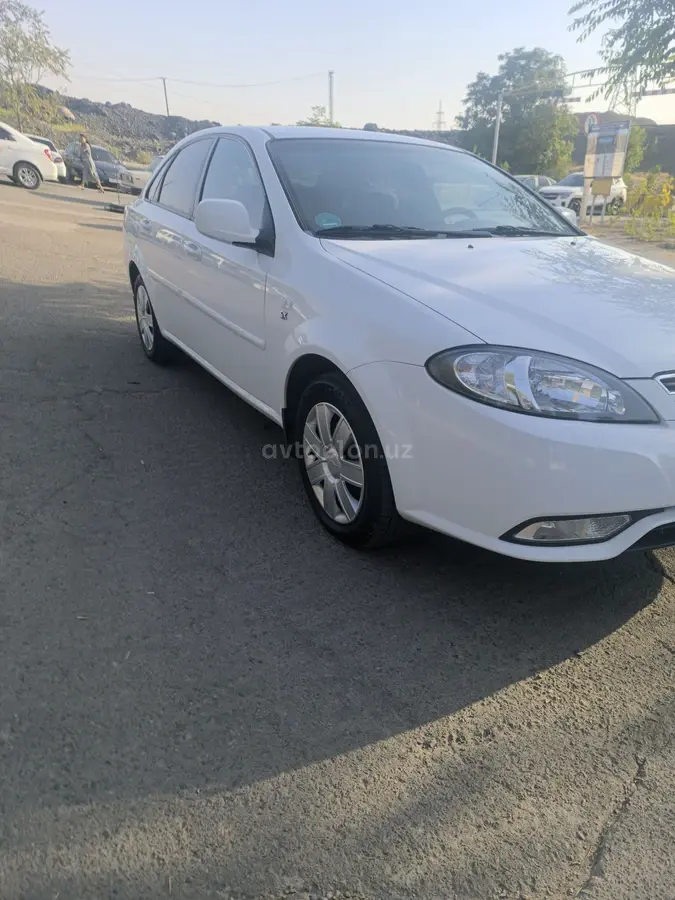 Chevrolet Gentra,  2 позиция