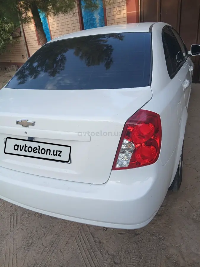 Chevrolet Gentra,  3 позиция