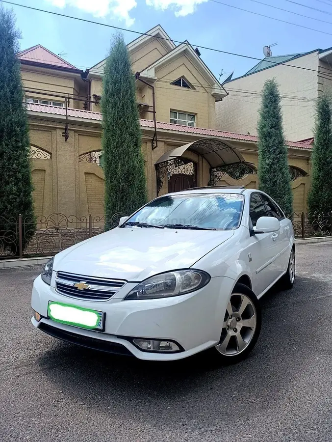 Chevrolet Gentra,  3 позиция
