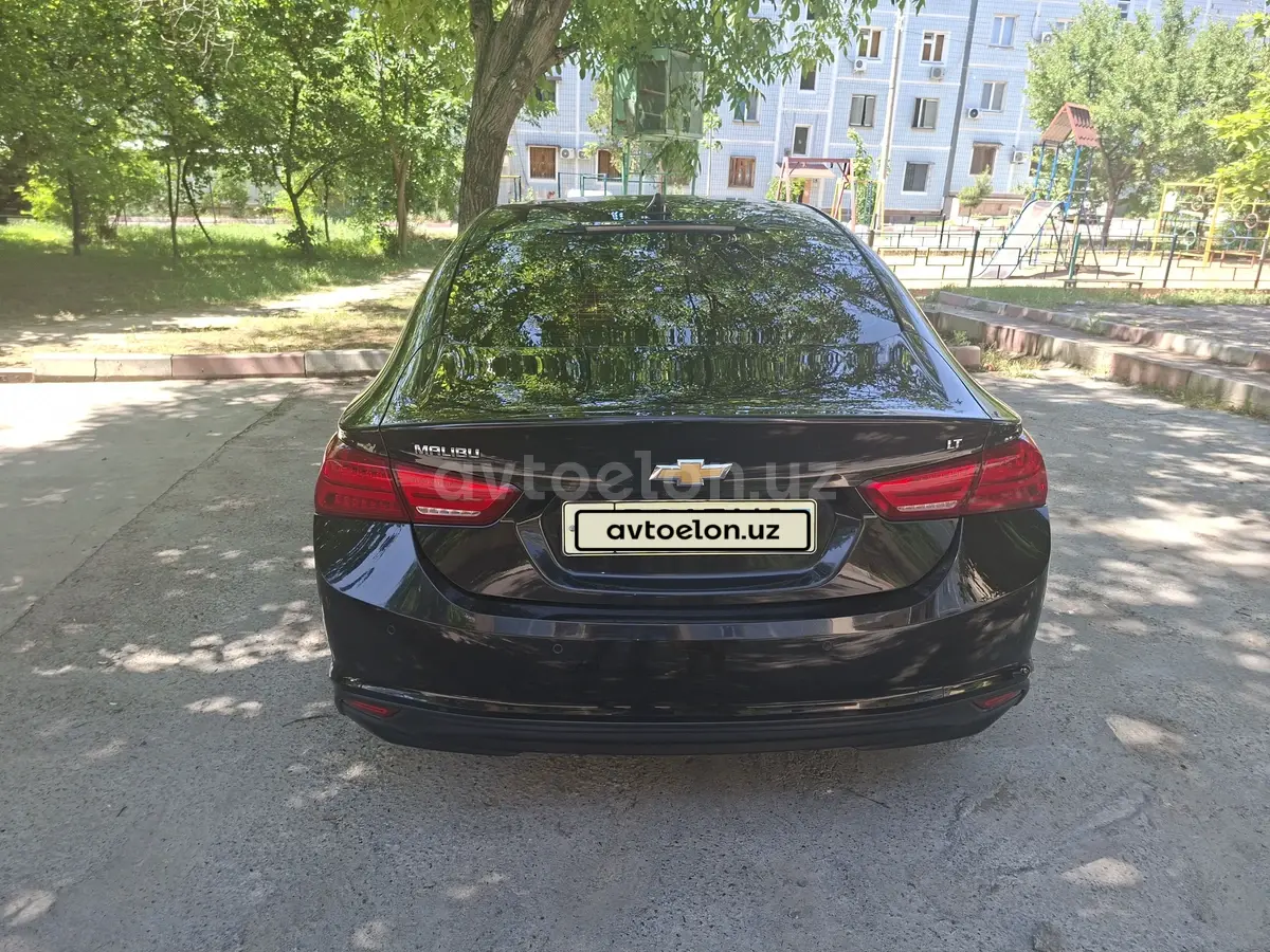 Chevrolet Malibu 2