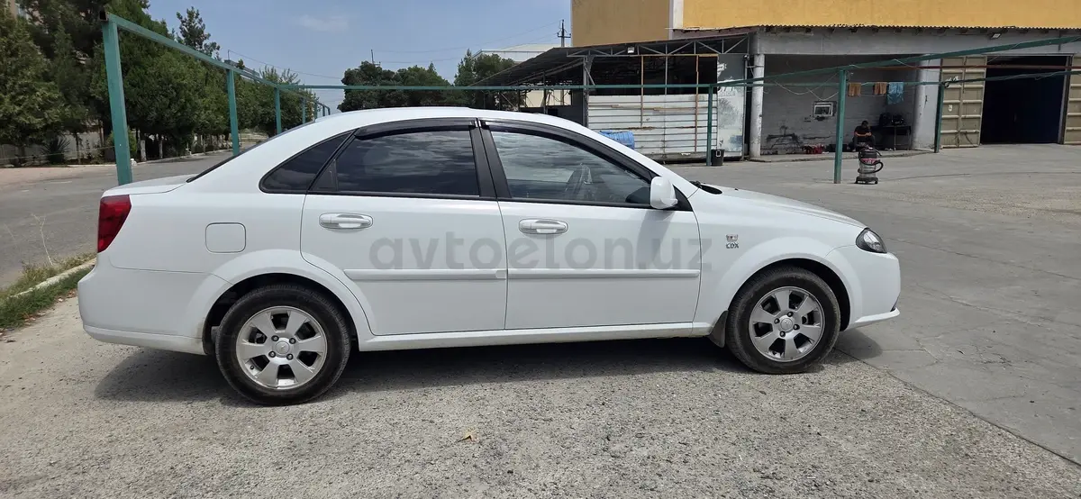 Chevrolet Gentra,  3 позиция