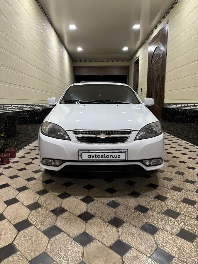 Chevrolet Gentra,  3 позиция