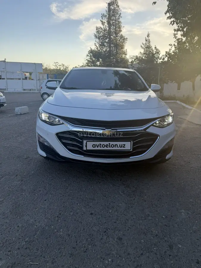 Chevrolet Malibu 2