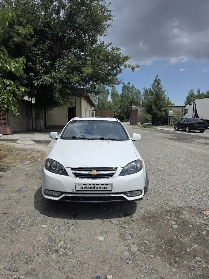 Chevrolet Gentra,  3 позиция