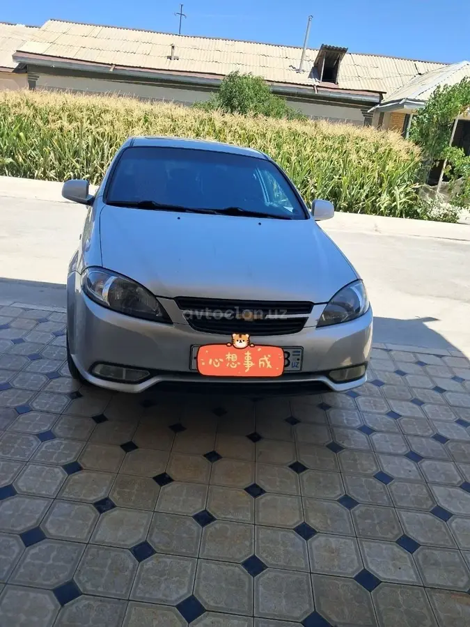 Chevrolet Gentra,  3 позиция