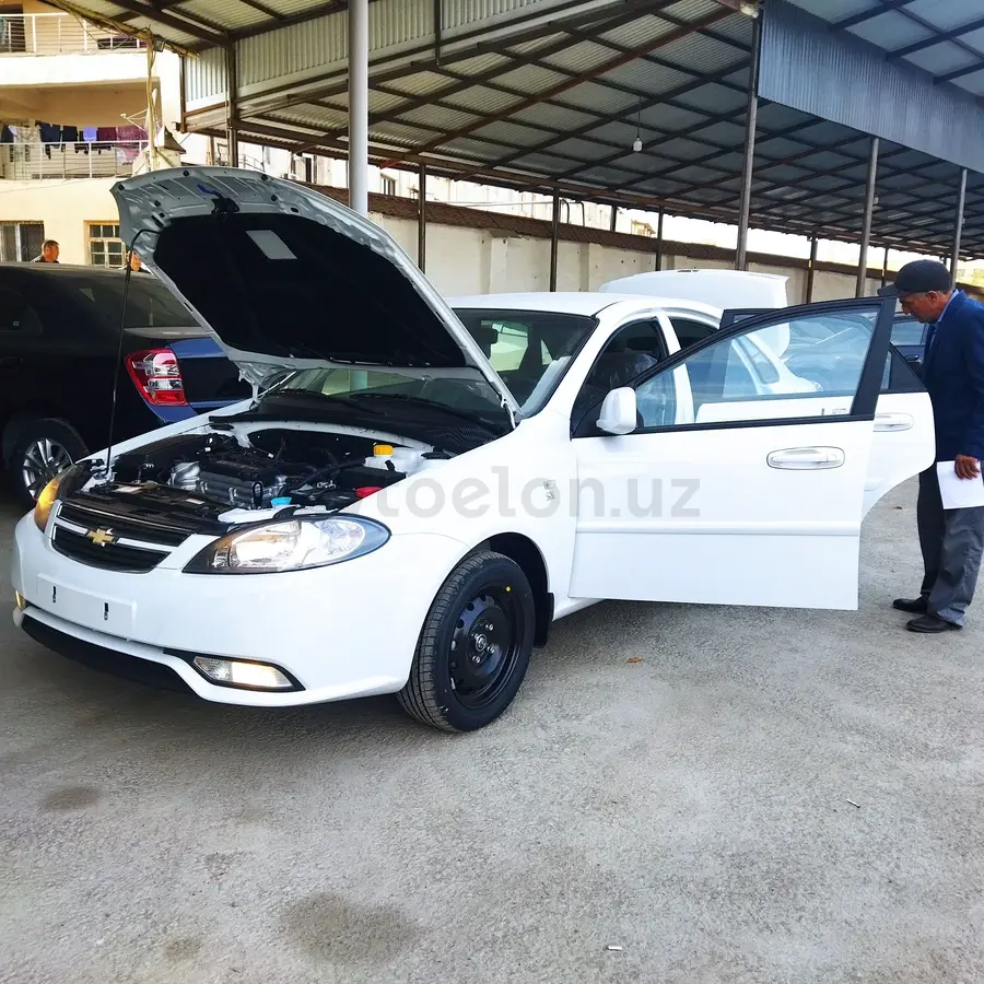 Chevrolet Gentra,  1 позиция