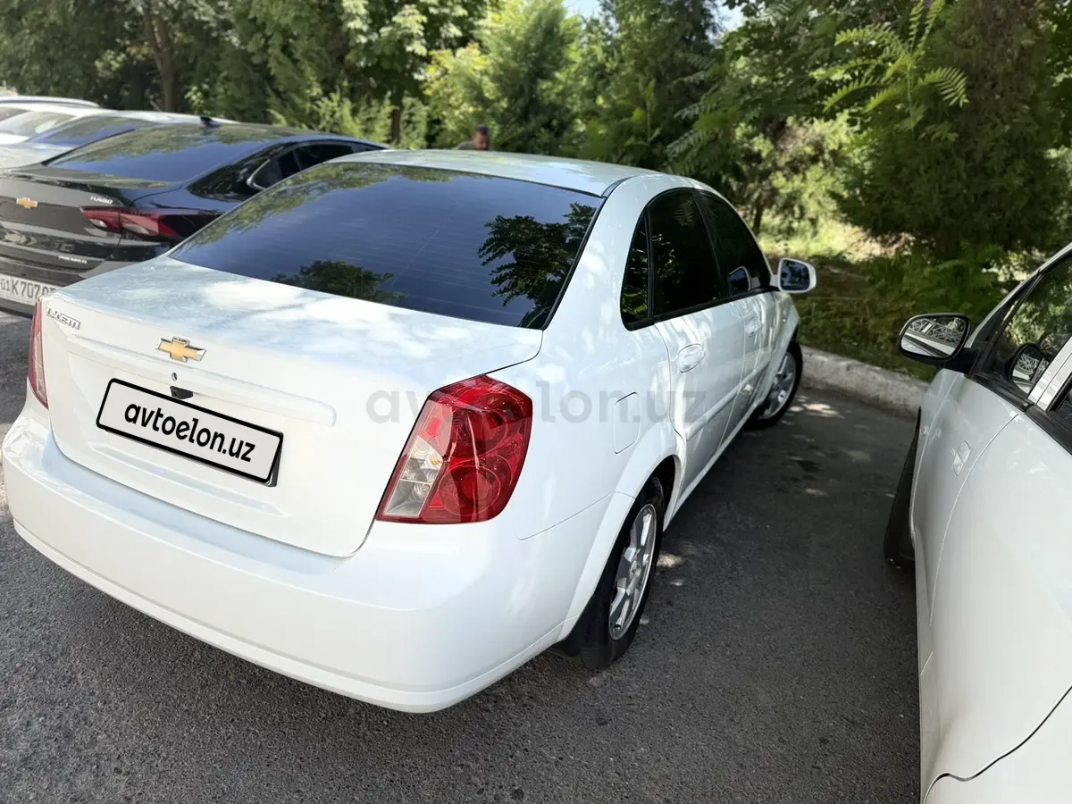 Chevrolet Gentra,  3 позиция