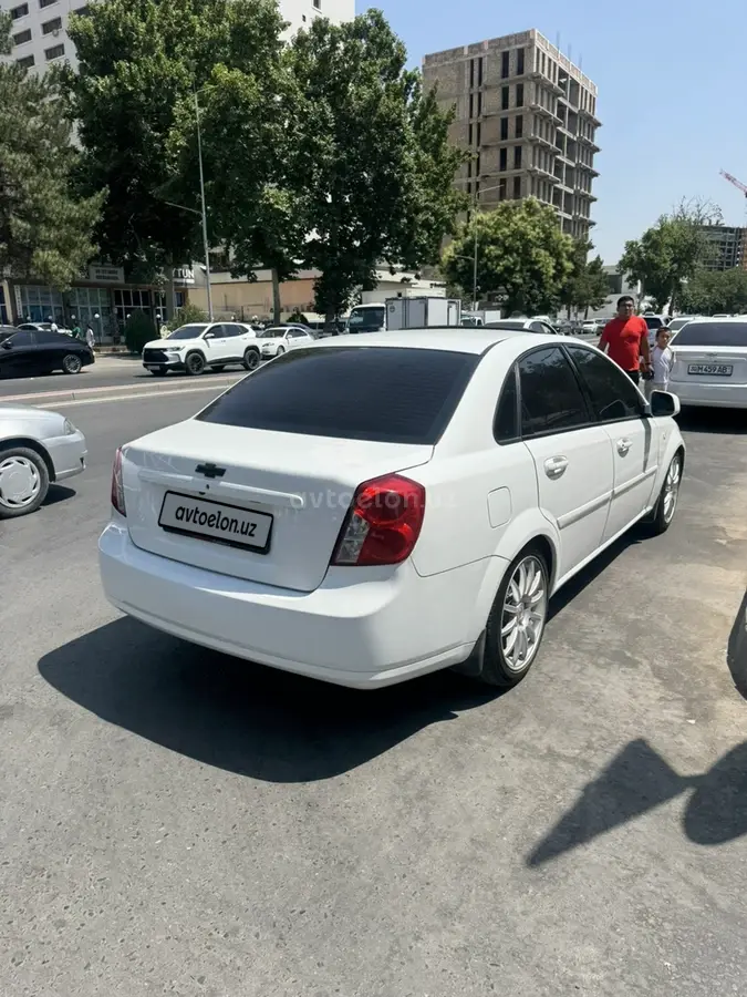Chevrolet Gentra,  3 позиция