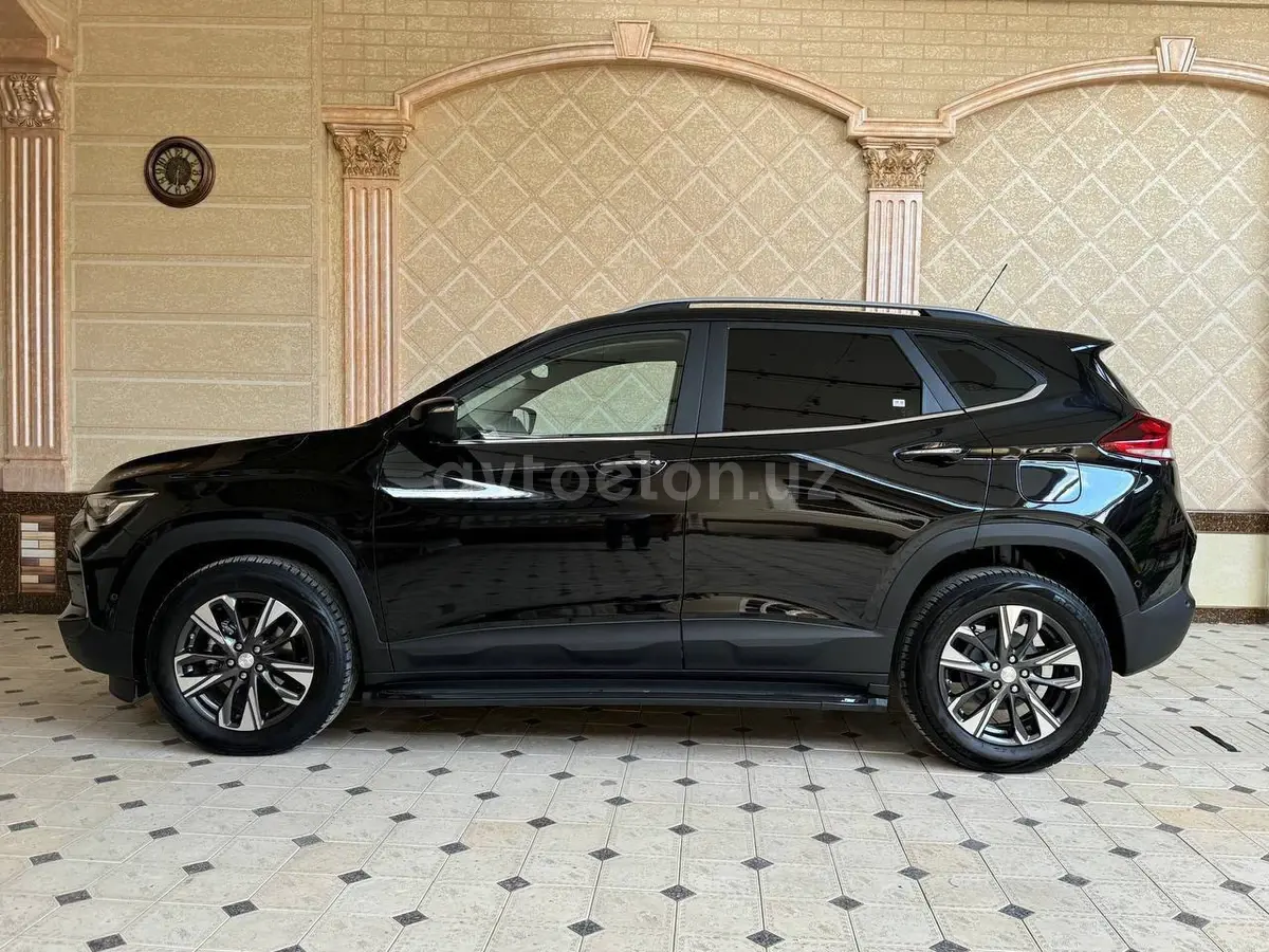 Chevrolet Tracker 2