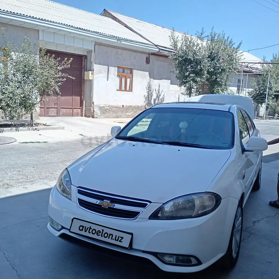 Chevrolet Gentra,  3 позиция