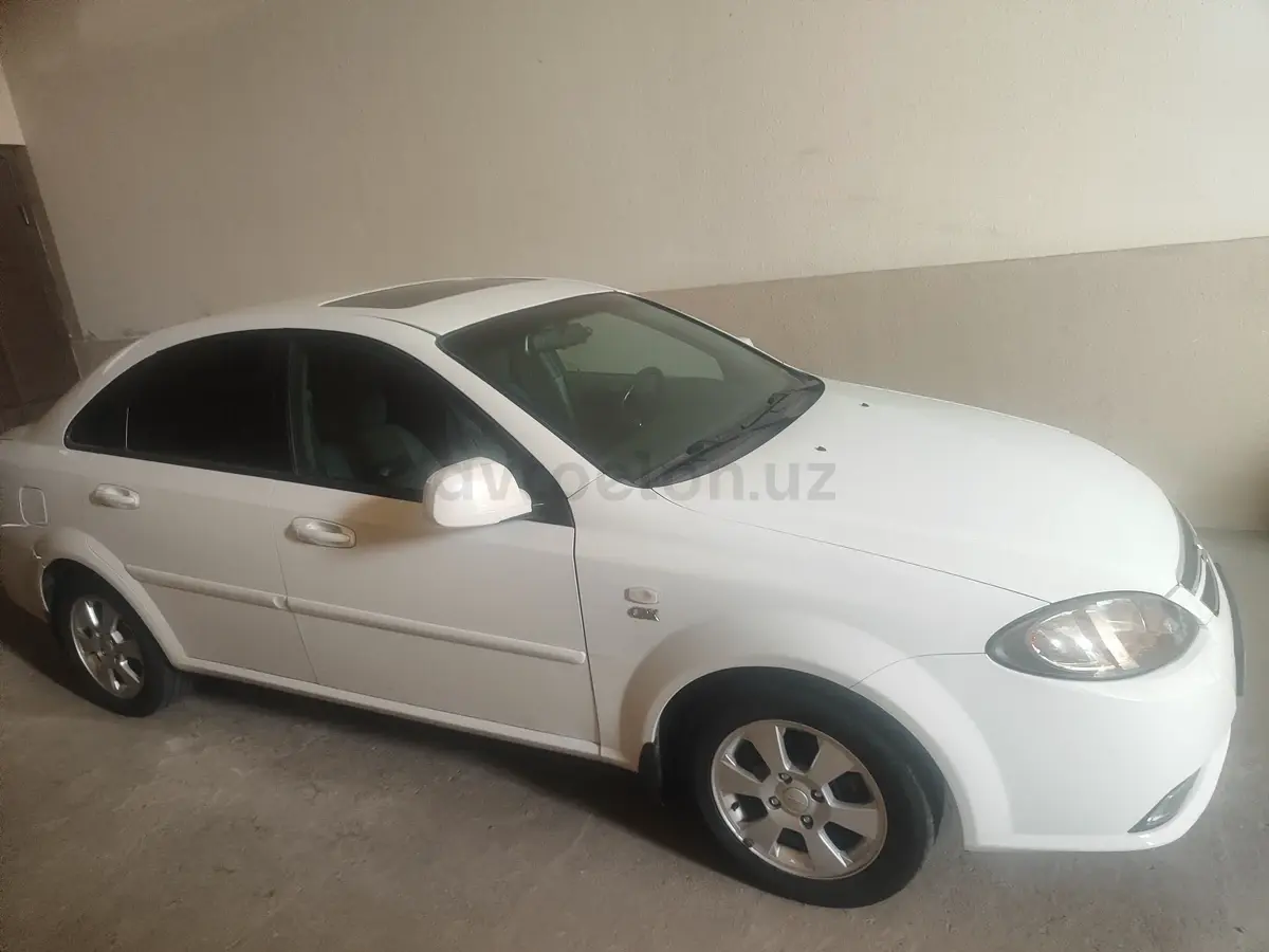 Chevrolet Gentra,  3 позиция