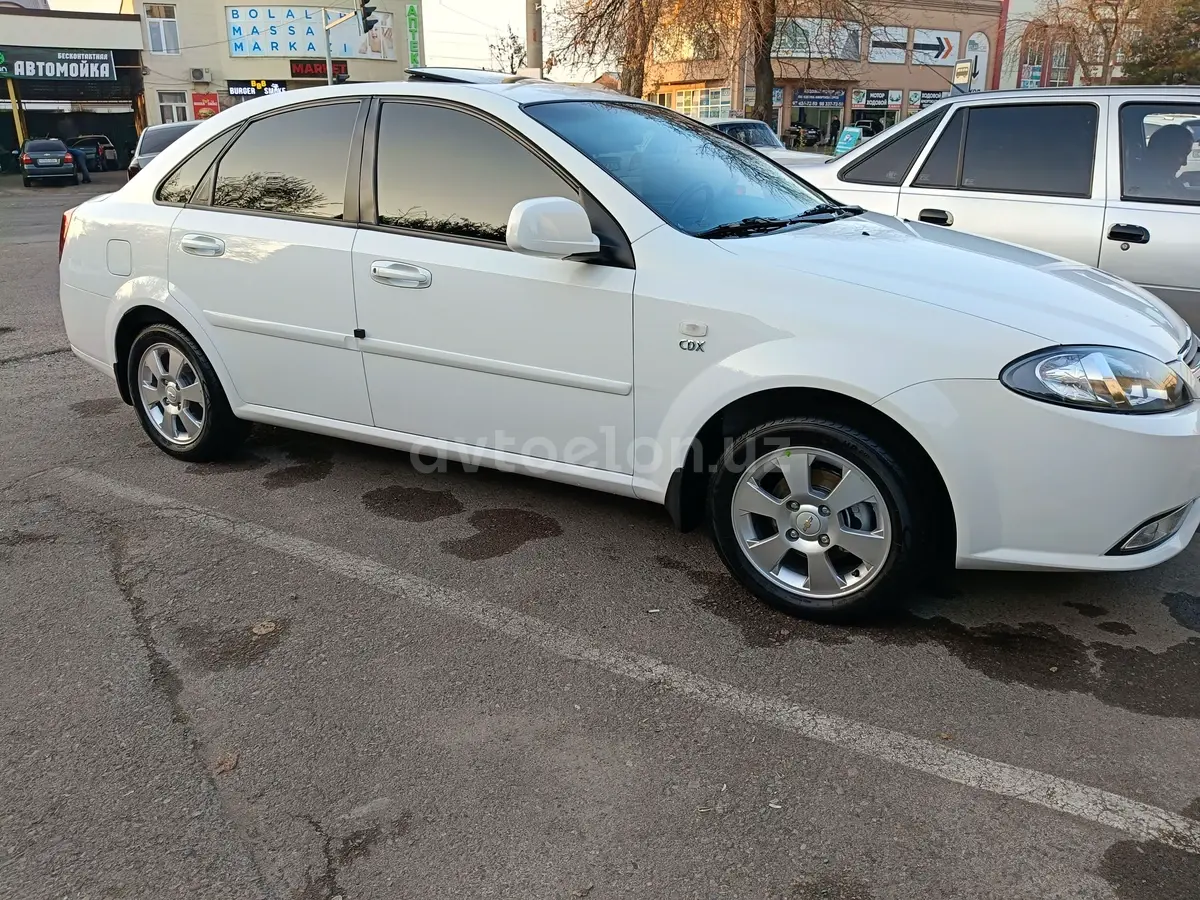 Chevrolet Gentra,  3 позиция