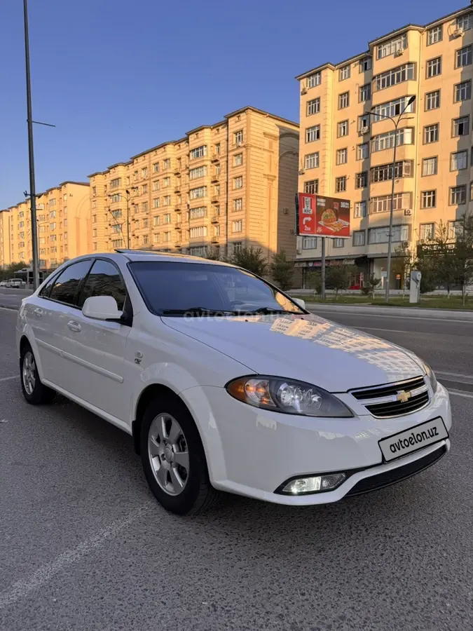 Chevrolet Gentra,  3 позиция
