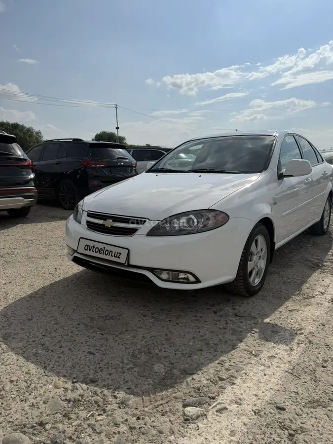 Chevrolet Gentra,  3 позиция
