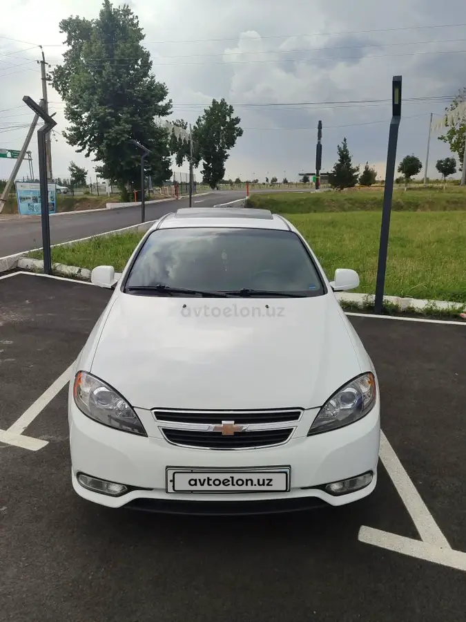 Chevrolet Gentra,  3 позиция