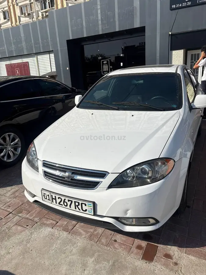 Chevrolet Gentra,  3 позиция