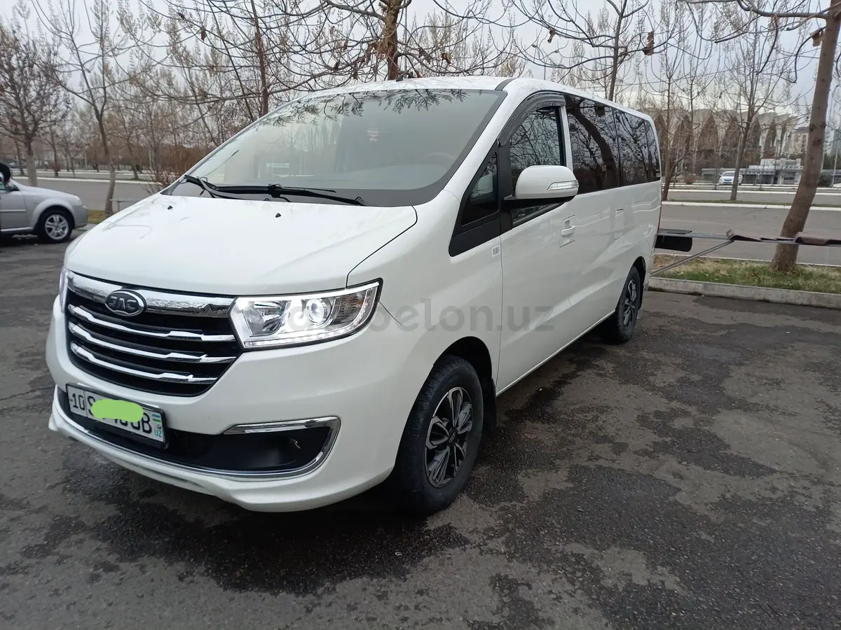 JAC M3