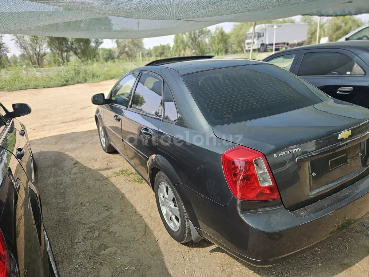 Chevrolet Gentra,  3 позиция