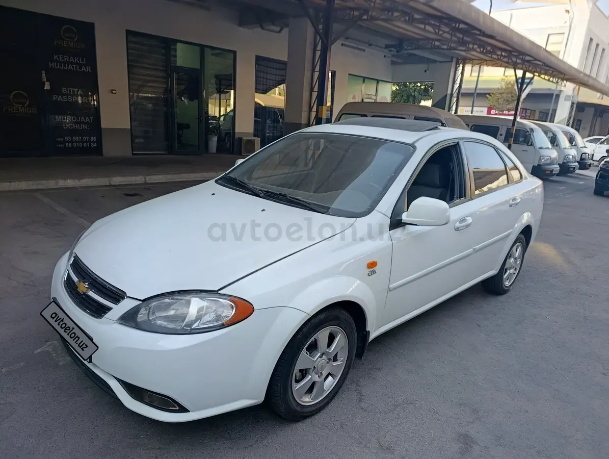Chevrolet Gentra,  3 позиция