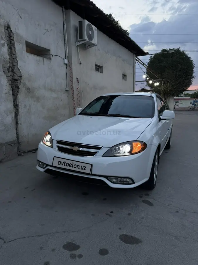 Chevrolet Gentra,  2 позиция