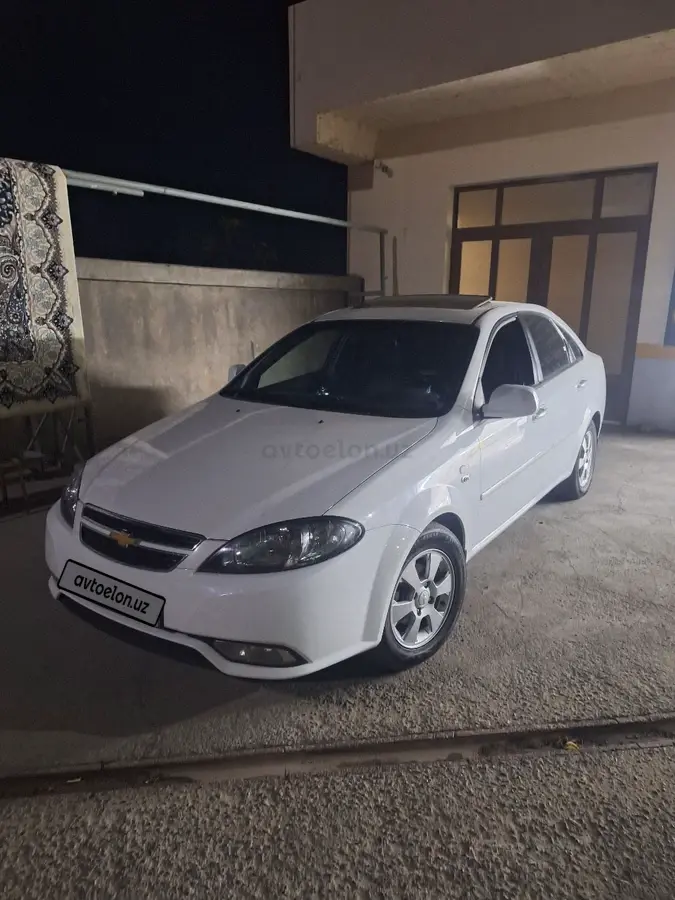 Chevrolet Gentra,  3 позиция