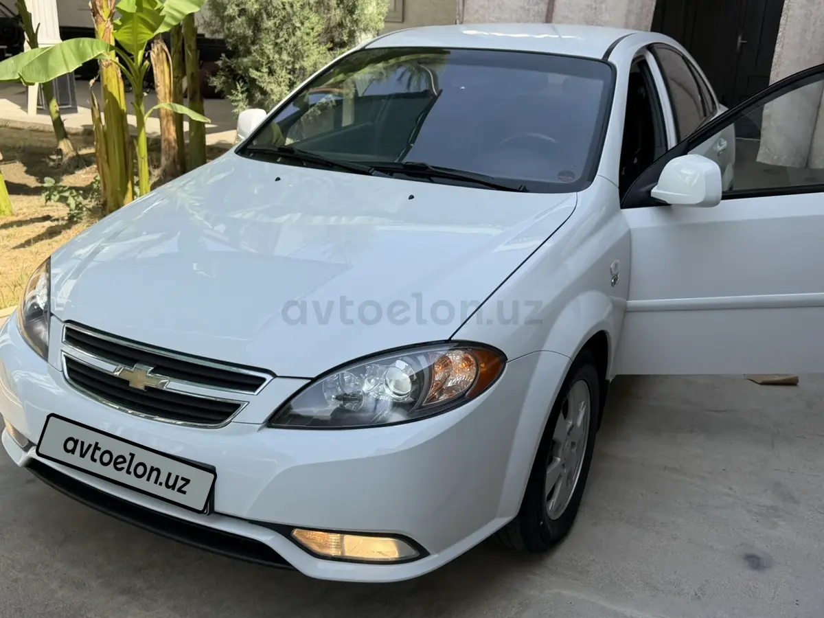 Chevrolet Gentra,  2 позиция