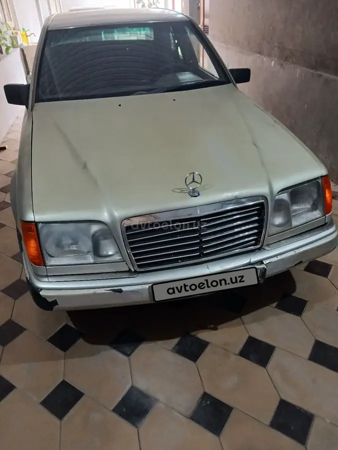 Mercedes-Benz E 300