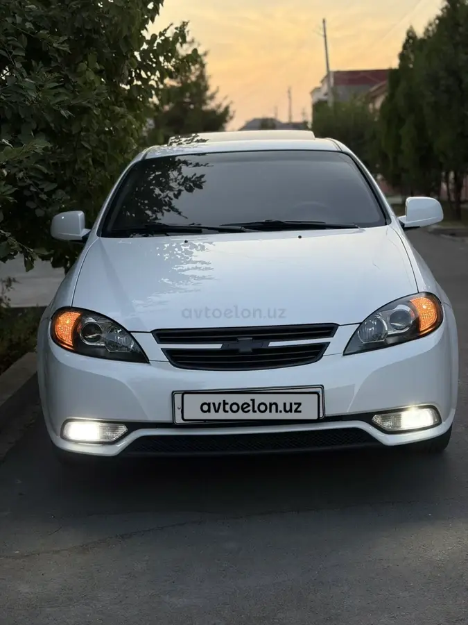 Chevrolet Gentra,  3 позиция