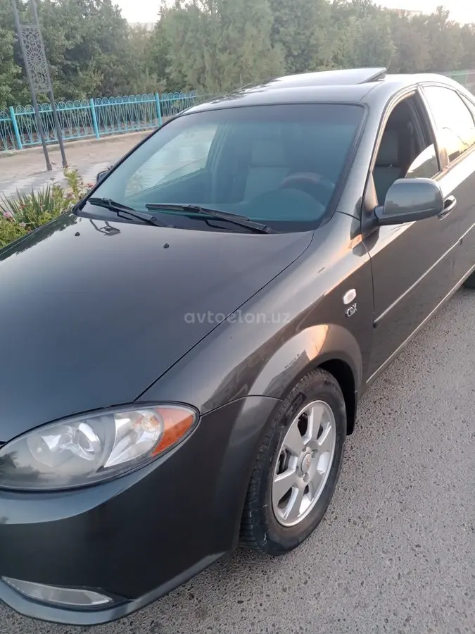 Chevrolet Gentra,  3 позиция