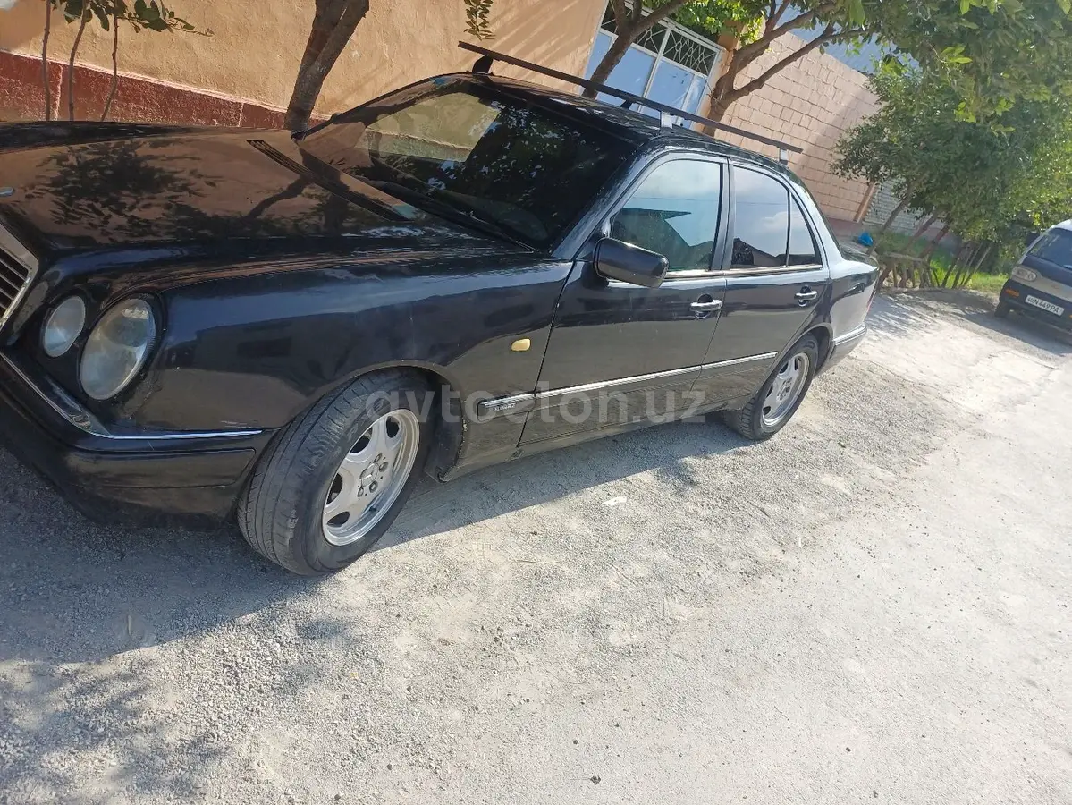 Mercedes-Benz E 200