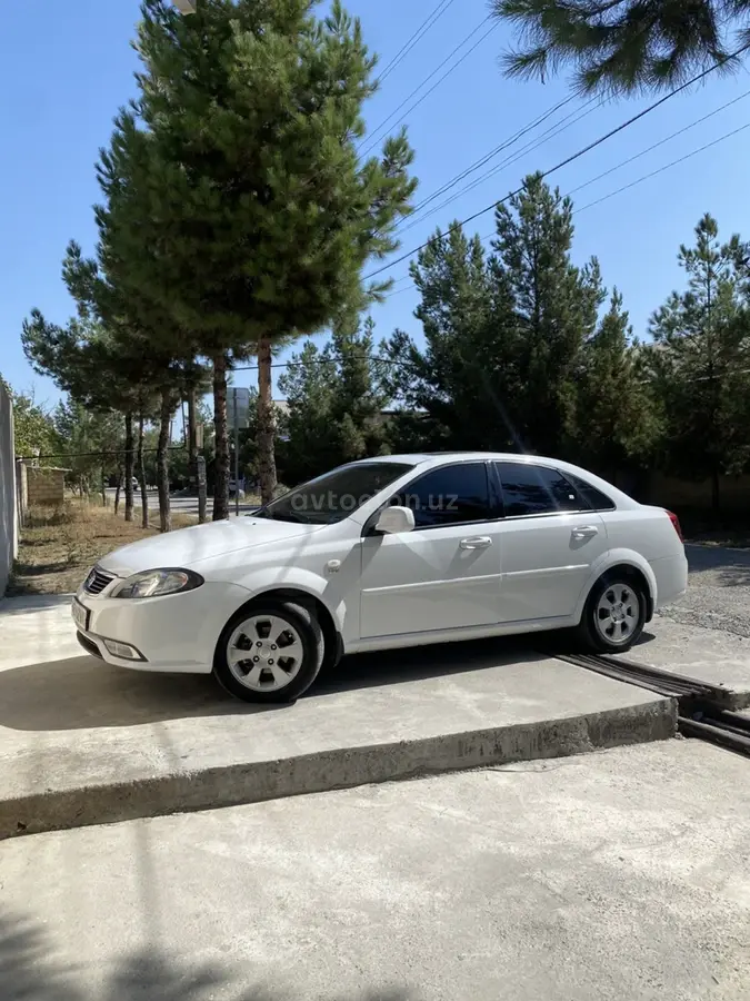 Chevrolet Gentra,  3 позиция
