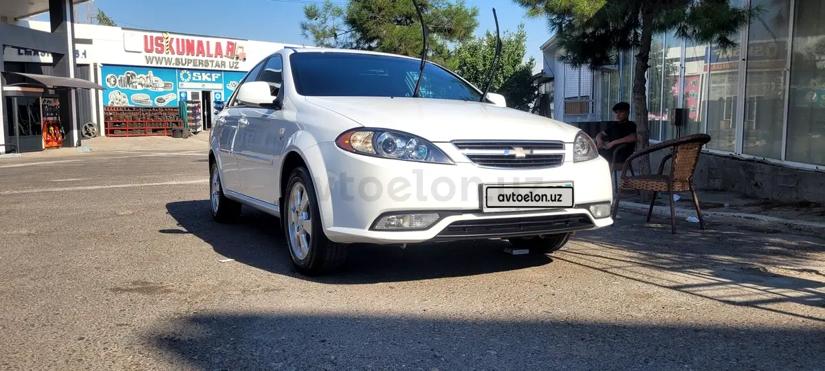 Chevrolet Gentra,  3 позиция